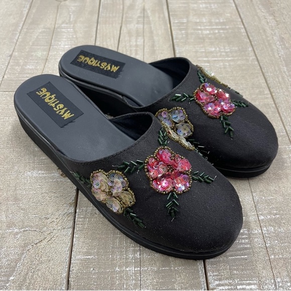 MYSTIQUE BOUTIQUE | Embellished Slip On Sandals in Black - Picture 2 of 4